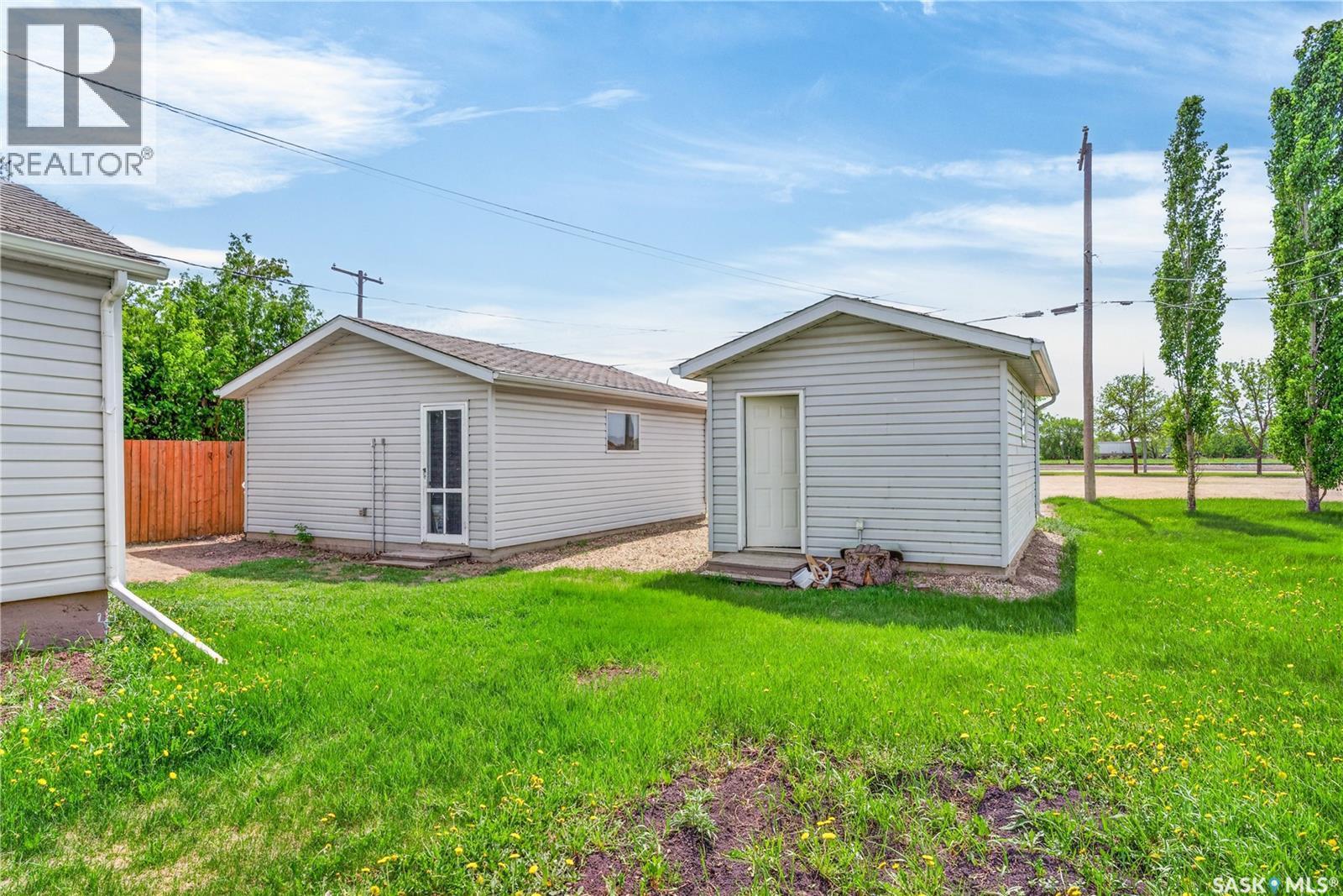305 Burrows Avenue W, Melfort, SK
