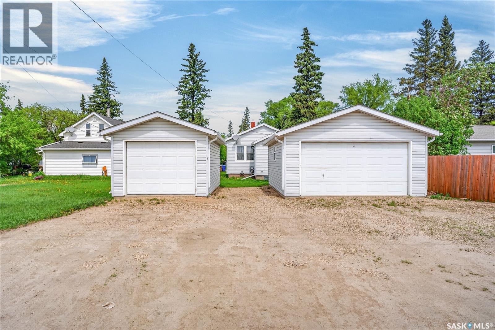 305 Burrows Avenue W, Melfort, SK