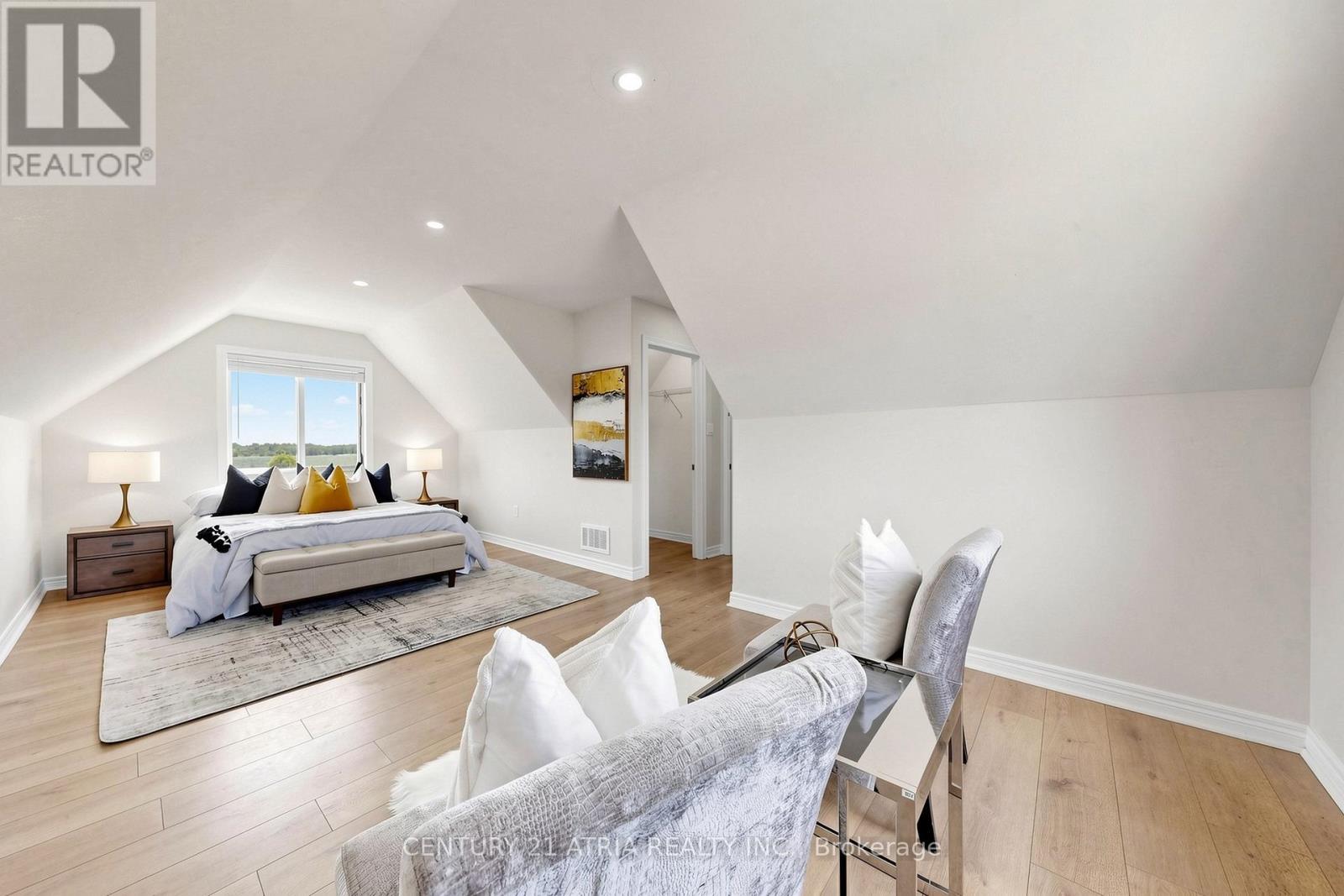 11 Jeffery Drive, Mulmur, ON