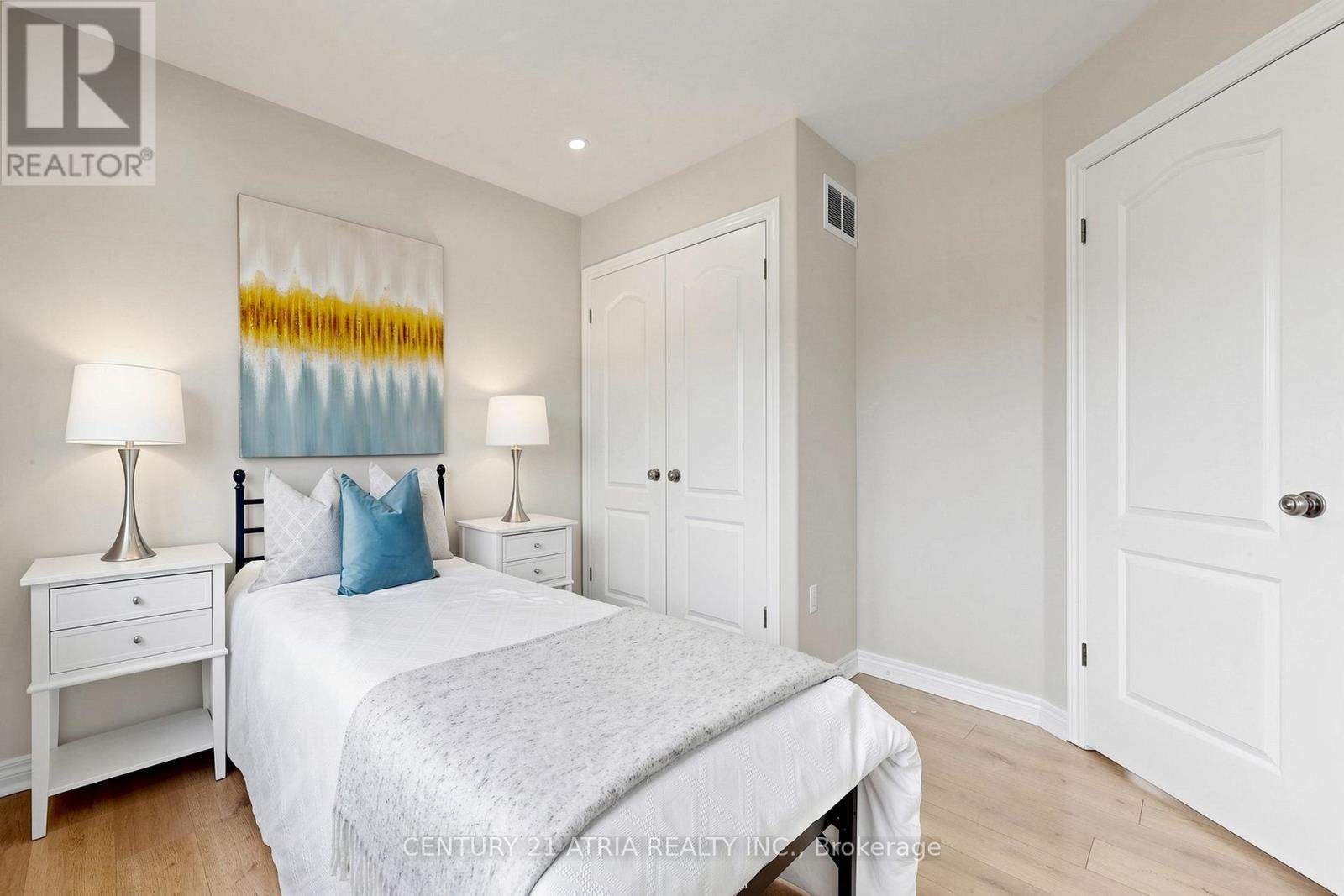 11 Jeffery Drive, Mulmur, ON