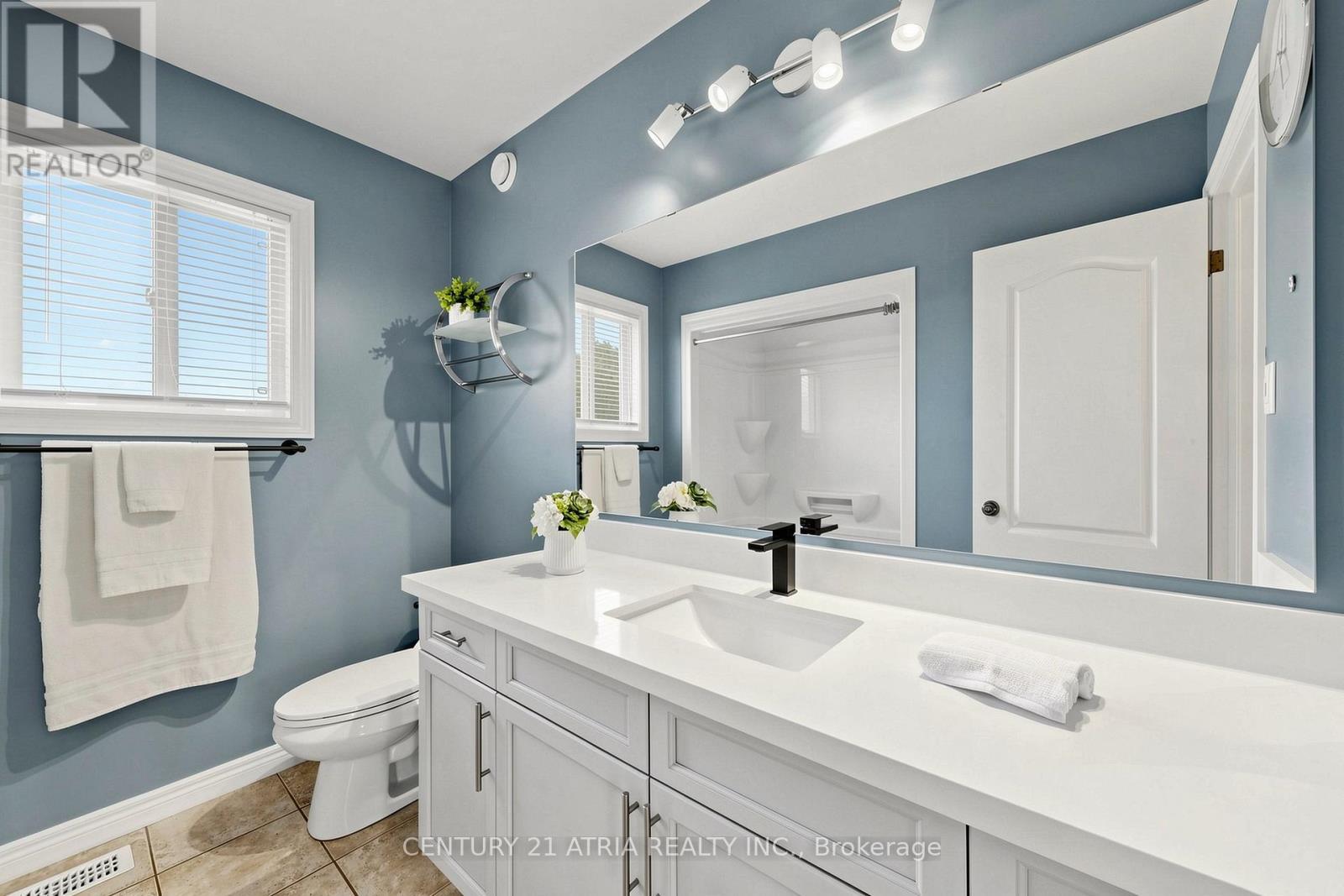 11 Jeffery Drive, Mulmur, ON