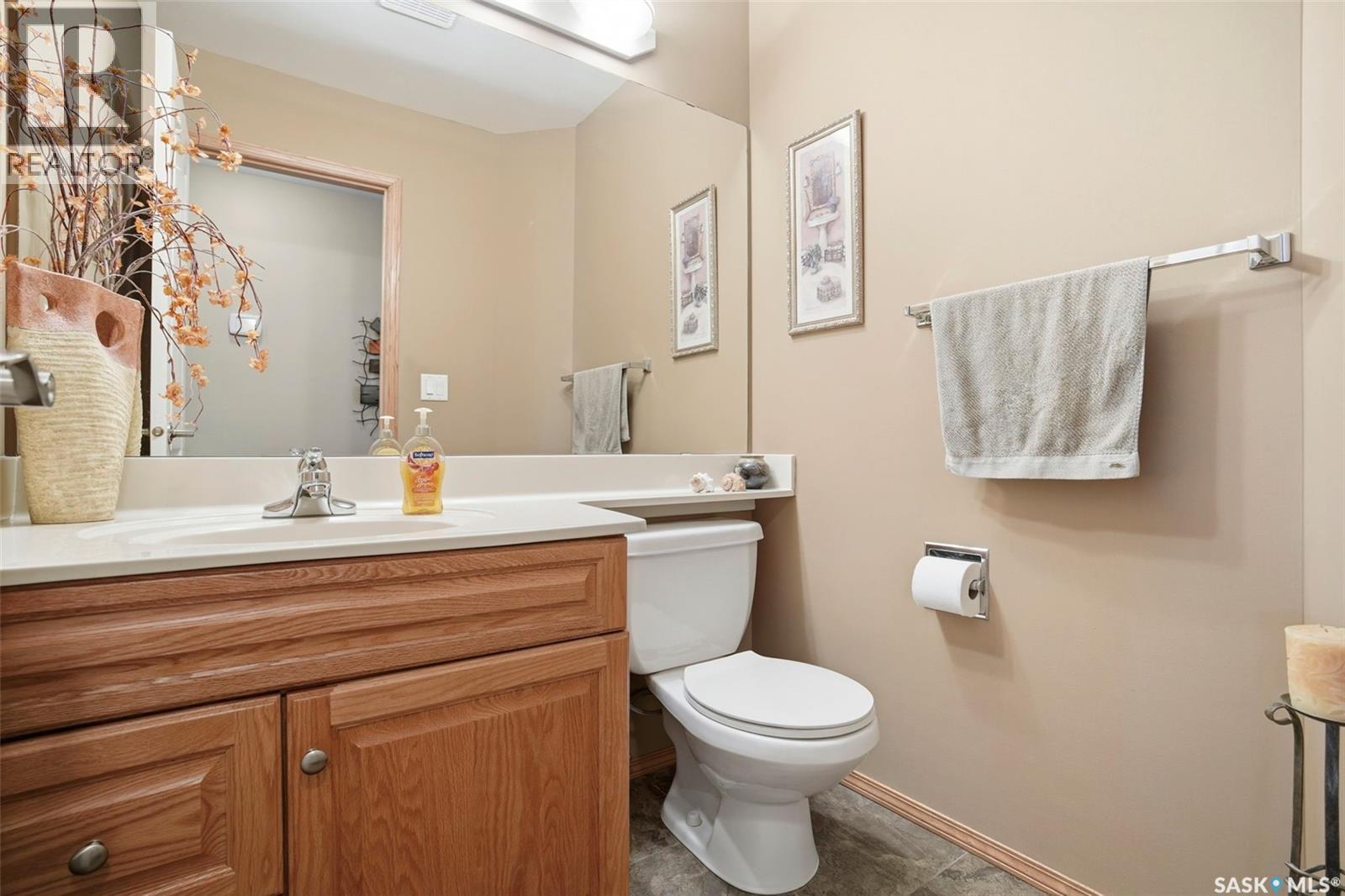 211 Brookmore Lane, Saskatoon, SK