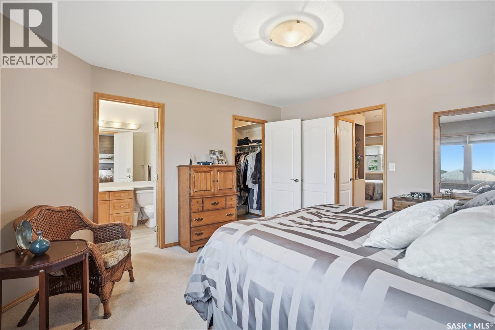 211 Brookmore Lane, Saskatoon, SK