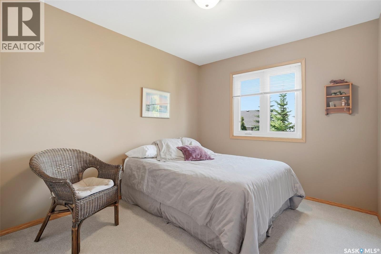 211 Brookmore Lane, Saskatoon, SK