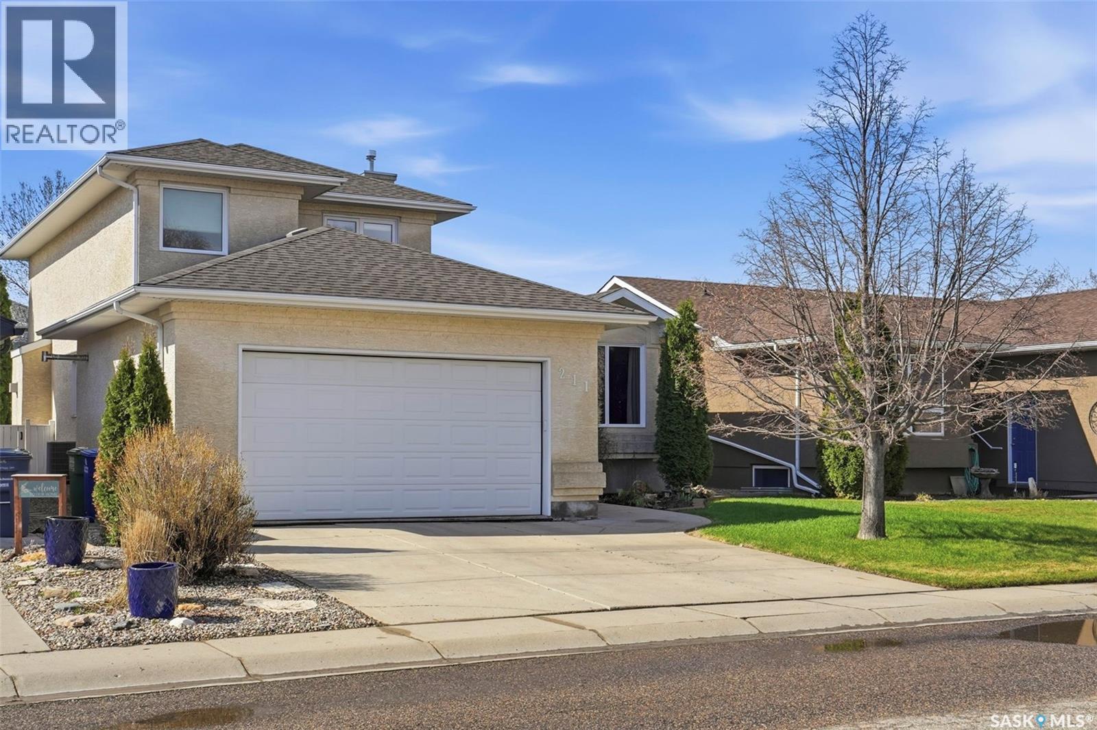 211 Brookmore Lane, Saskatoon, SK
