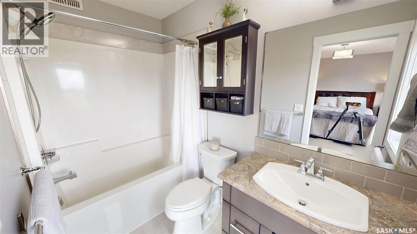 723 Aspen Crescent, Pilot Butte, SK