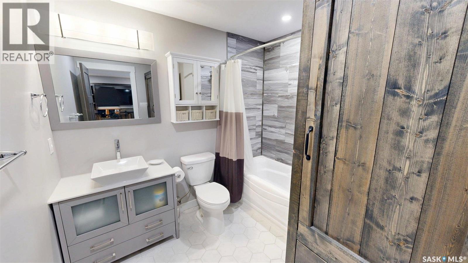 723 Aspen Crescent, Pilot Butte, SK