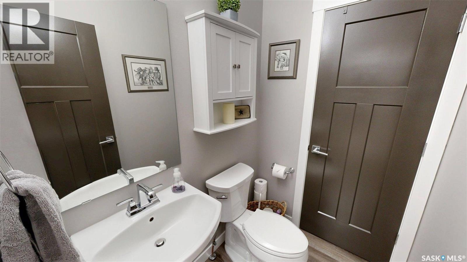 723 Aspen Crescent, Pilot Butte, SK