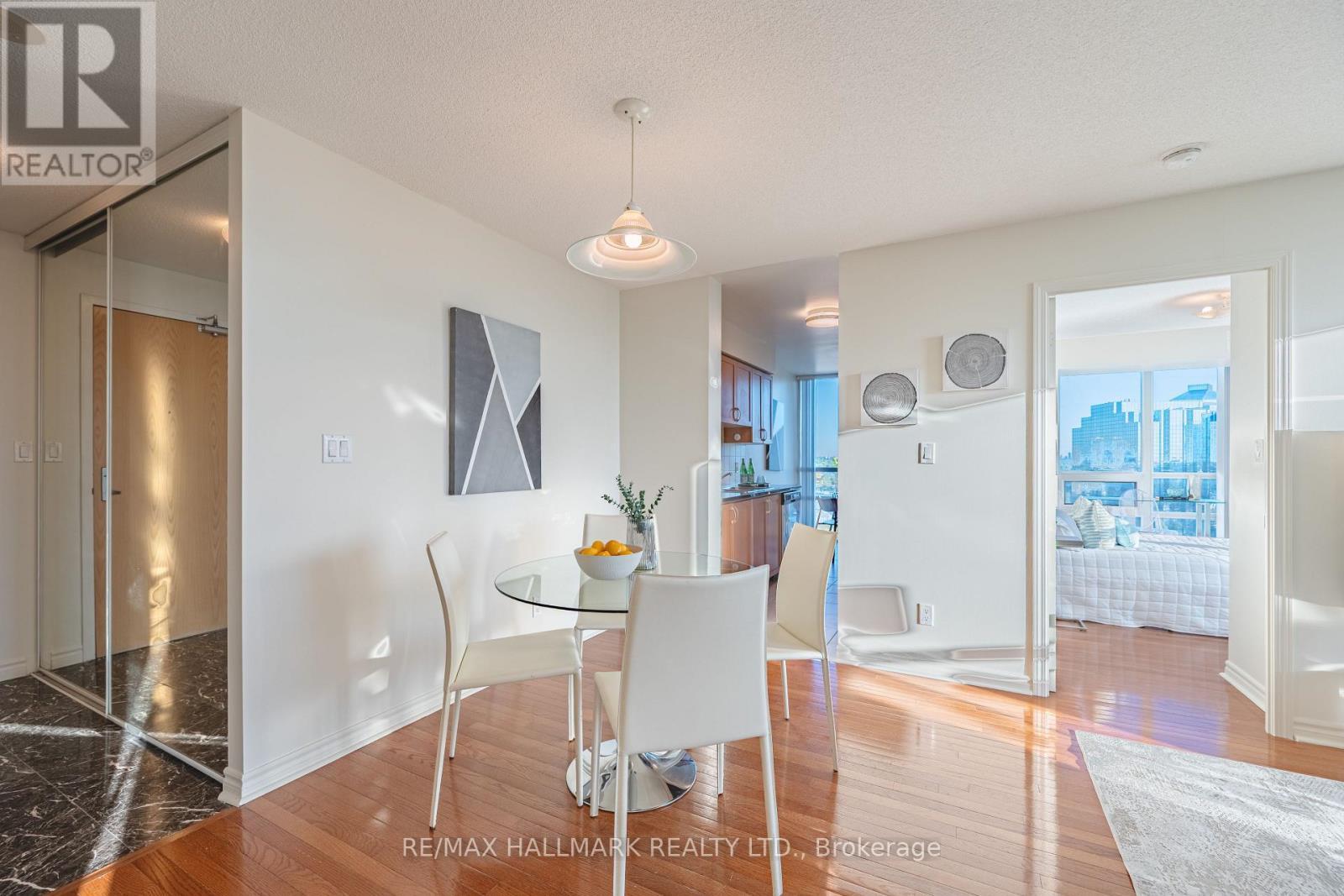 LIVING ROOM/DINING ROOM - 1705 - 88 Grangeway Avenue, Toronto, ON