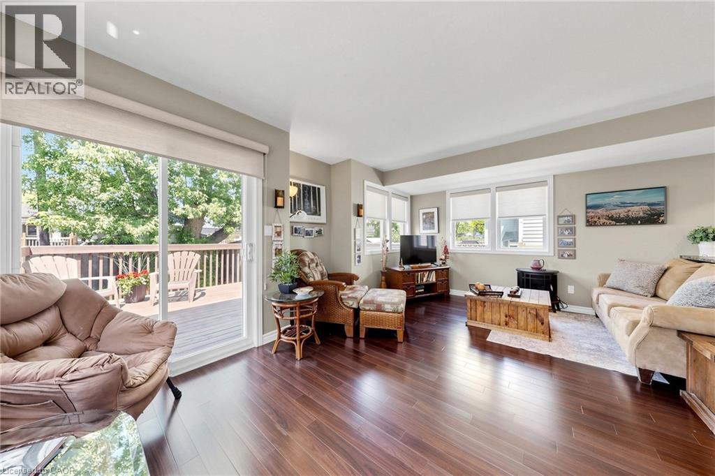 7 Windermere Avenue, Hamilton, ON