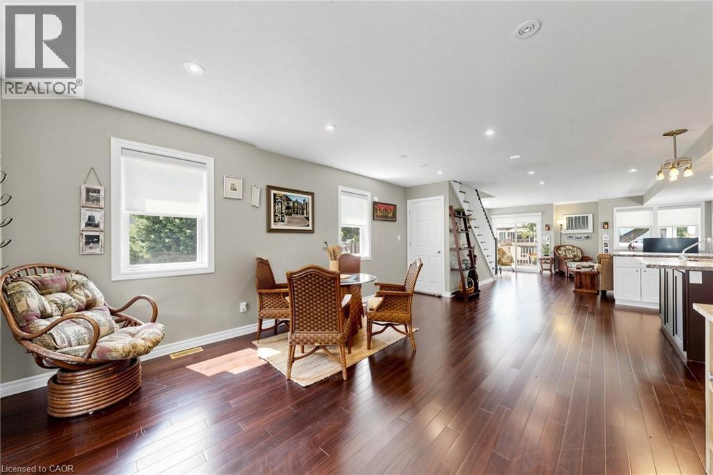7 Windermere Avenue, Hamilton, ON