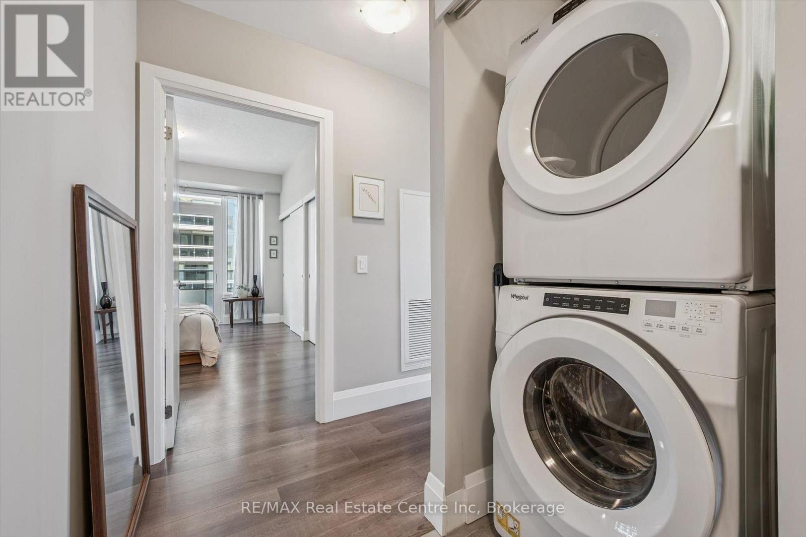 402 - 73 Arthur Street S, Guelph (Downtown), ON