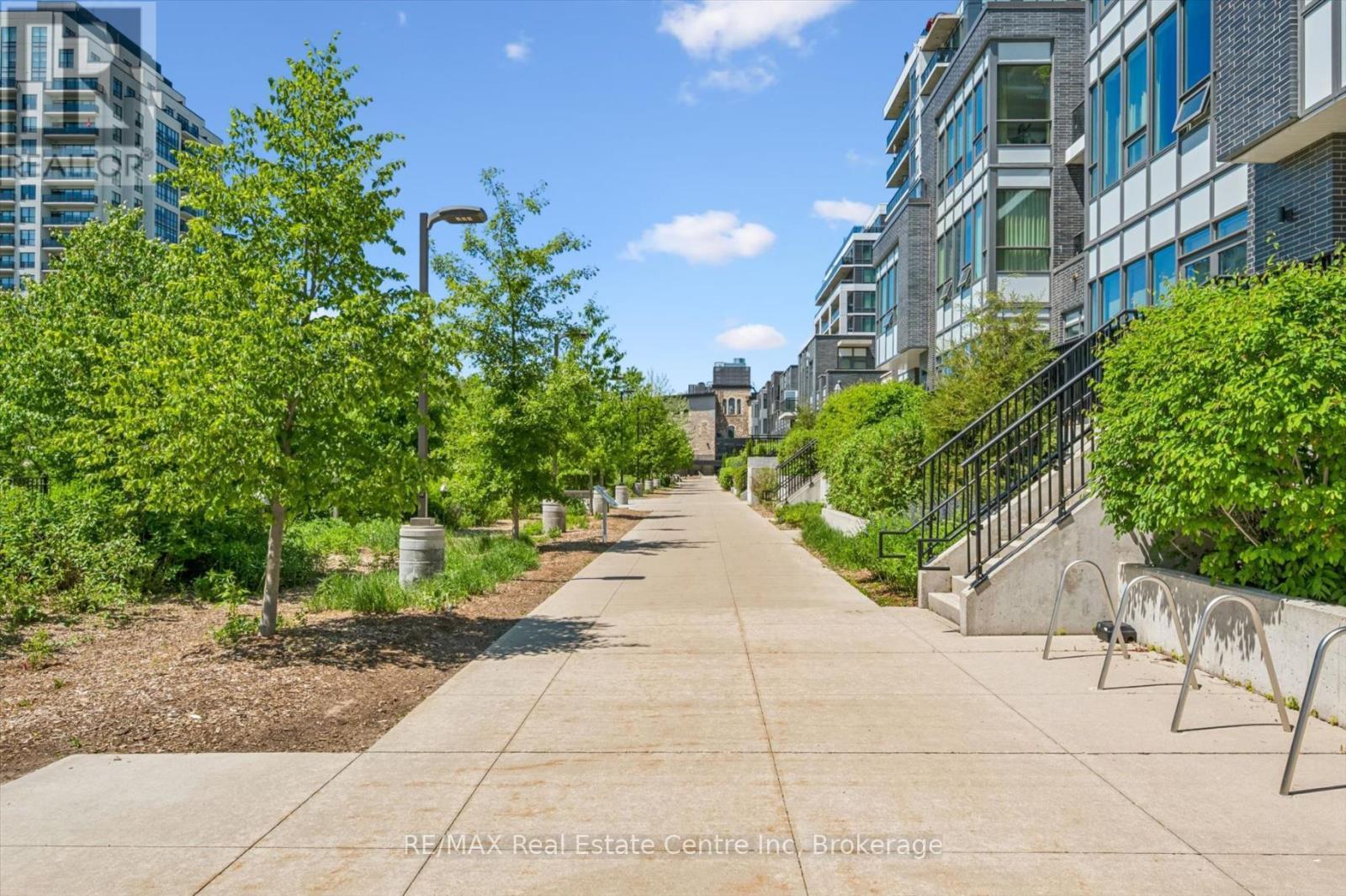 402 - 73 Arthur Street S, Guelph (Downtown), ON