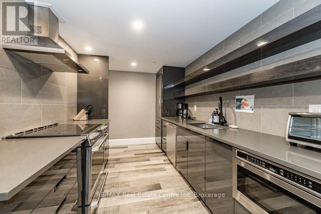 402 - 73 Arthur Street S, Guelph (Downtown), ON