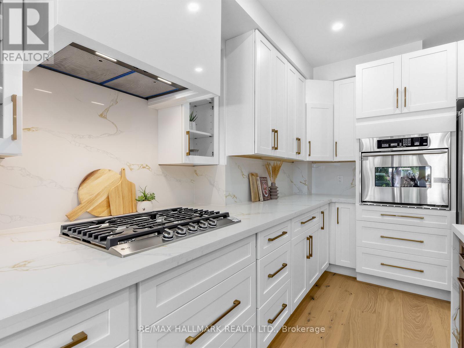 208 Gainsborough Road, Toronto, ON