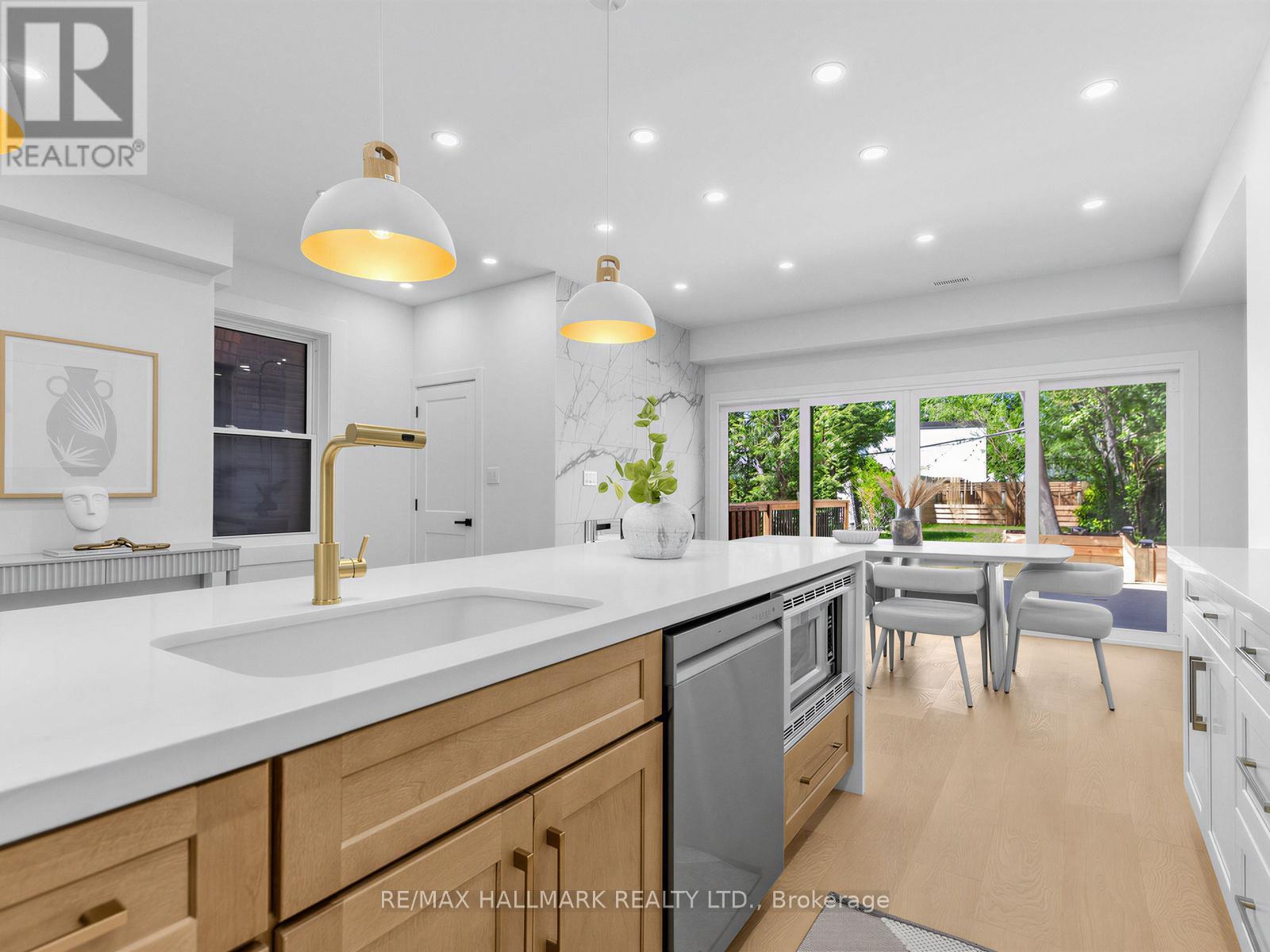 208 Gainsborough Road, Toronto, ON