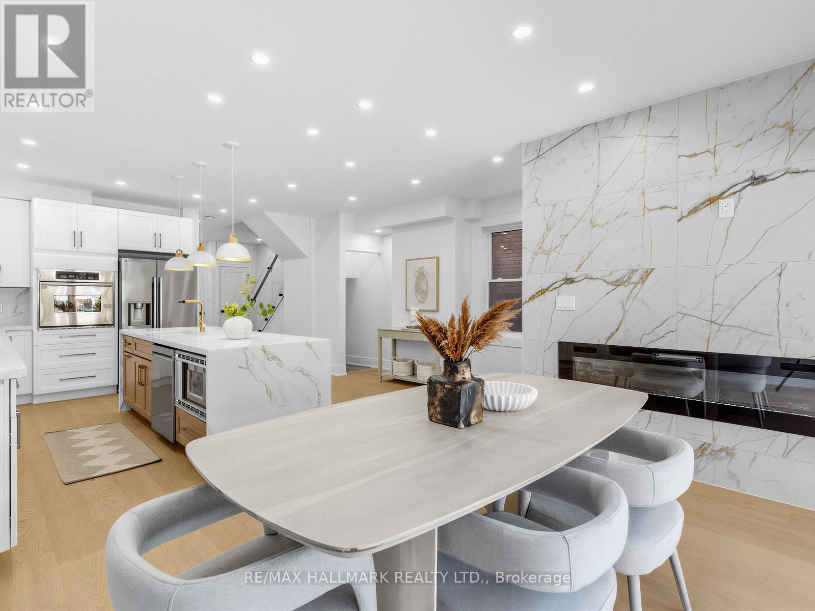 208 Gainsborough Road, Toronto, ON