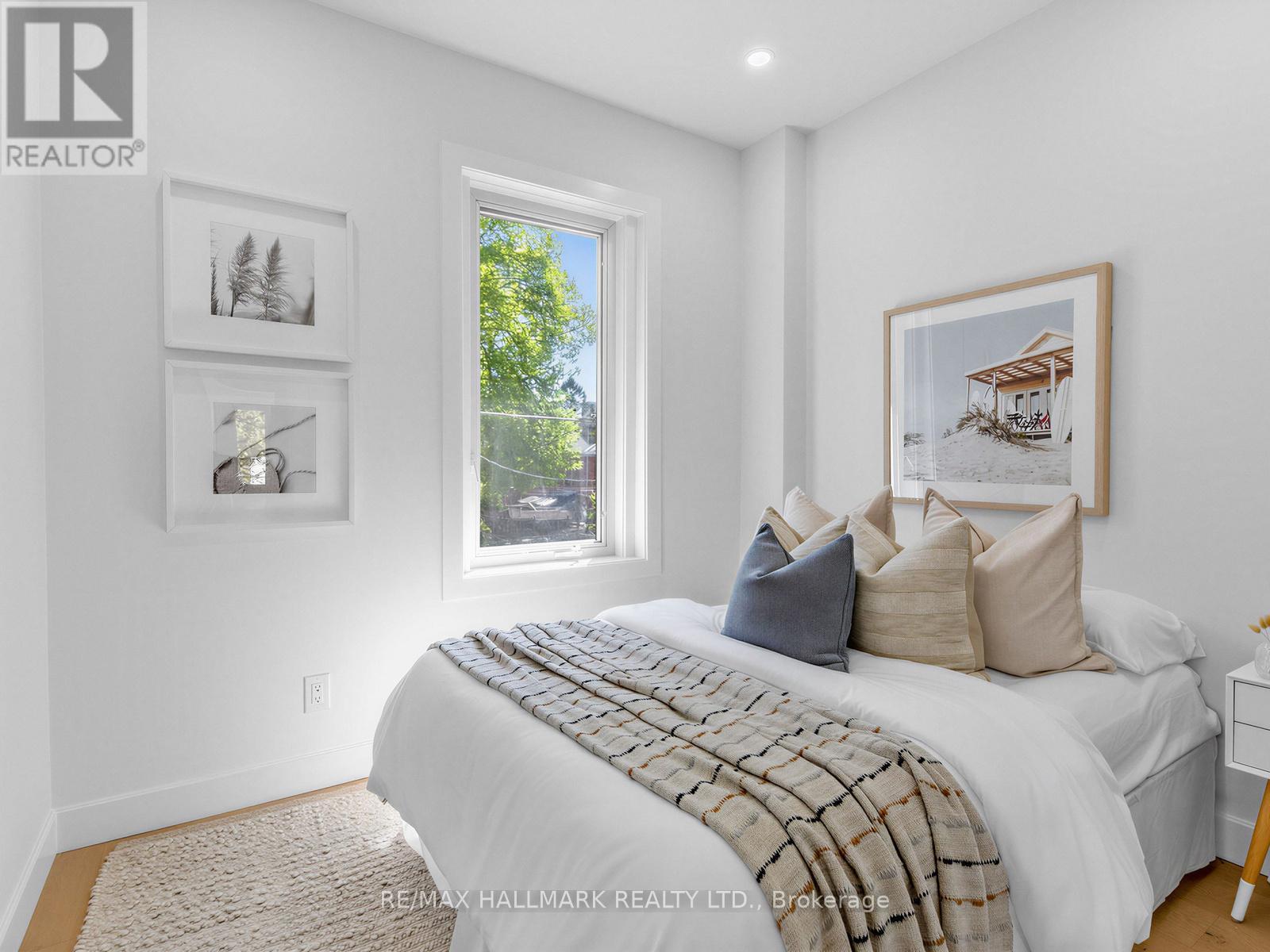 208 Gainsborough Road, Toronto, ON