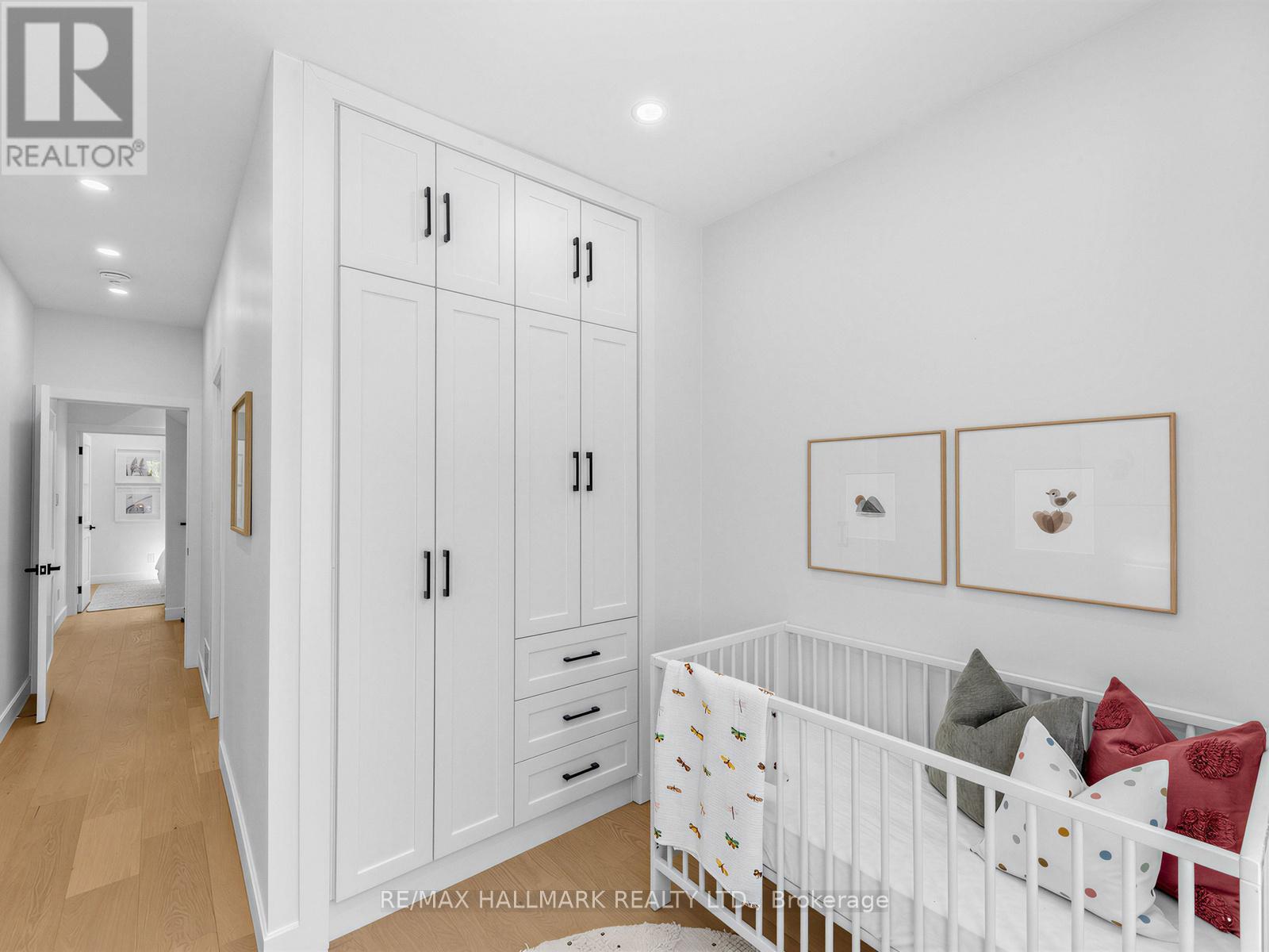 208 Gainsborough Road, Toronto, ON