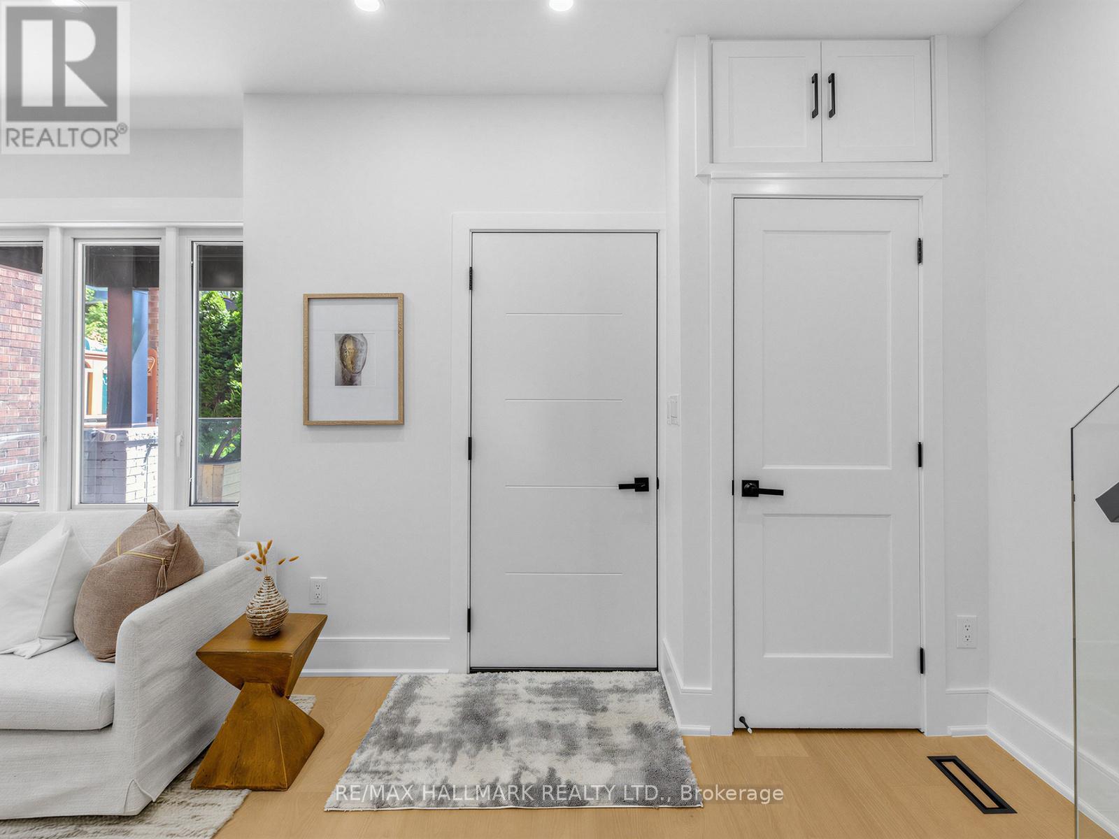 208 Gainsborough Road, Toronto, ON