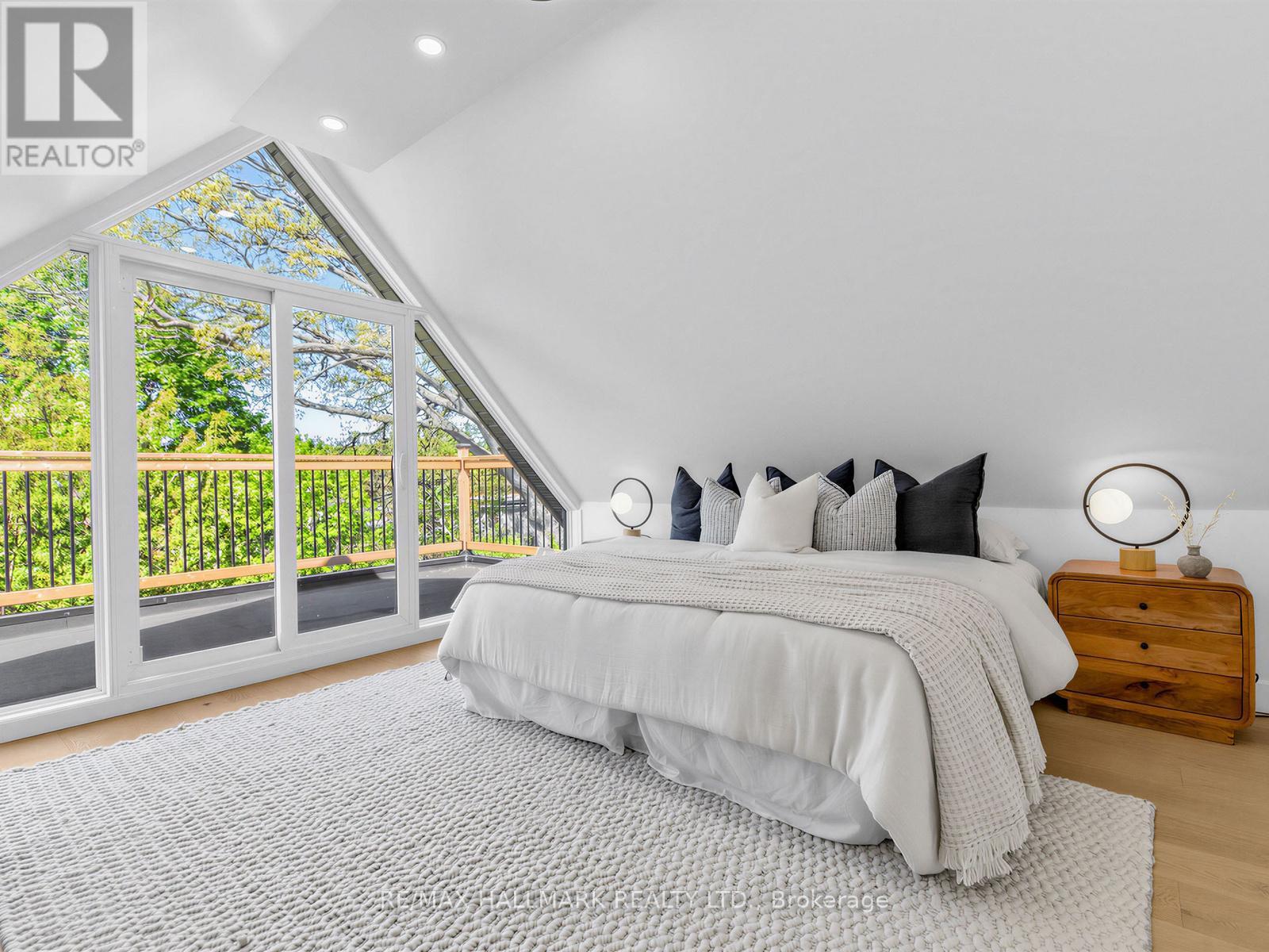 208 Gainsborough Road, Toronto, ON