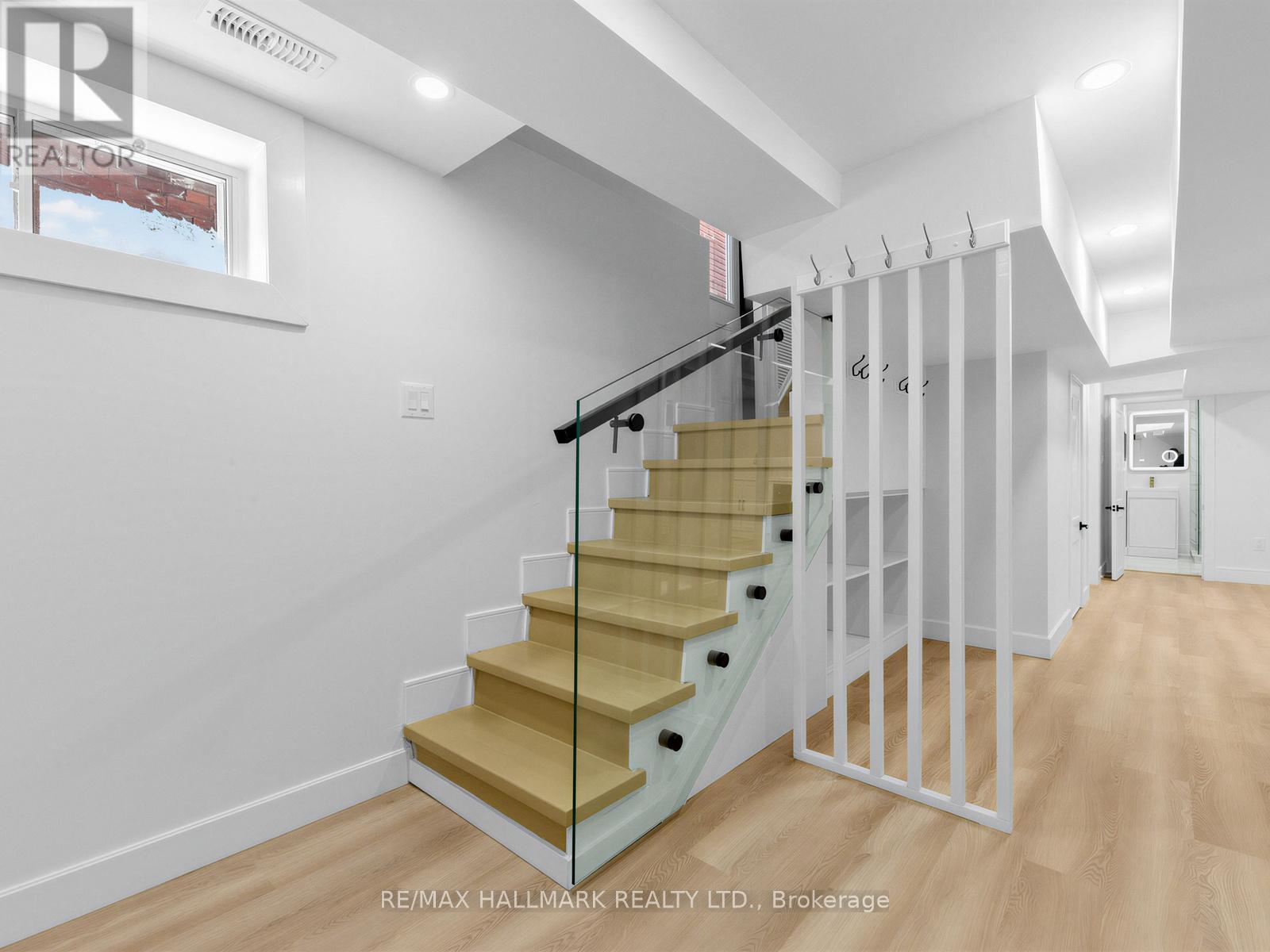208 Gainsborough Road, Toronto, ON
