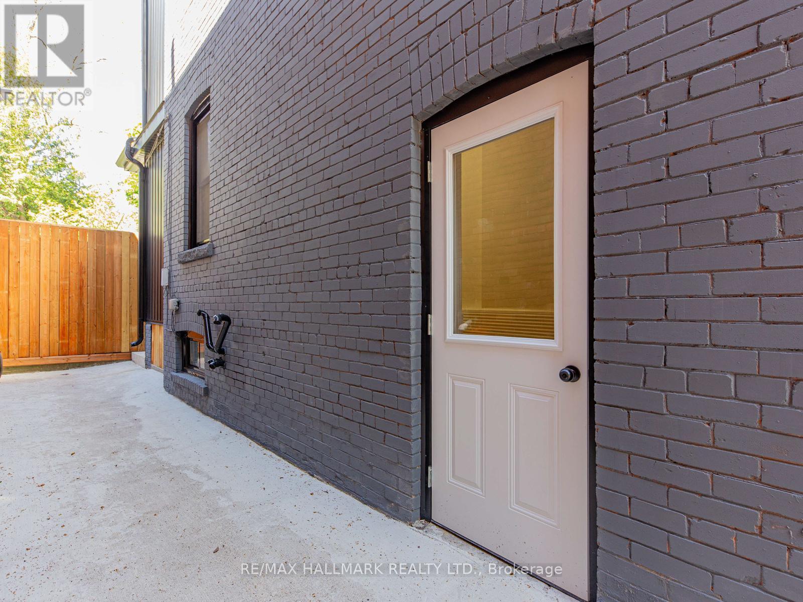 208 Gainsborough Road, Toronto, ON