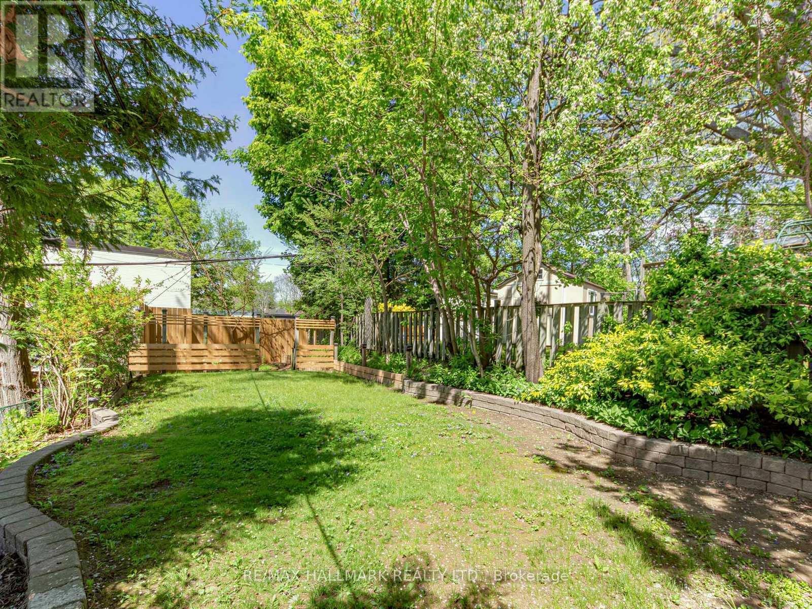 208 Gainsborough Road, Toronto, ON
