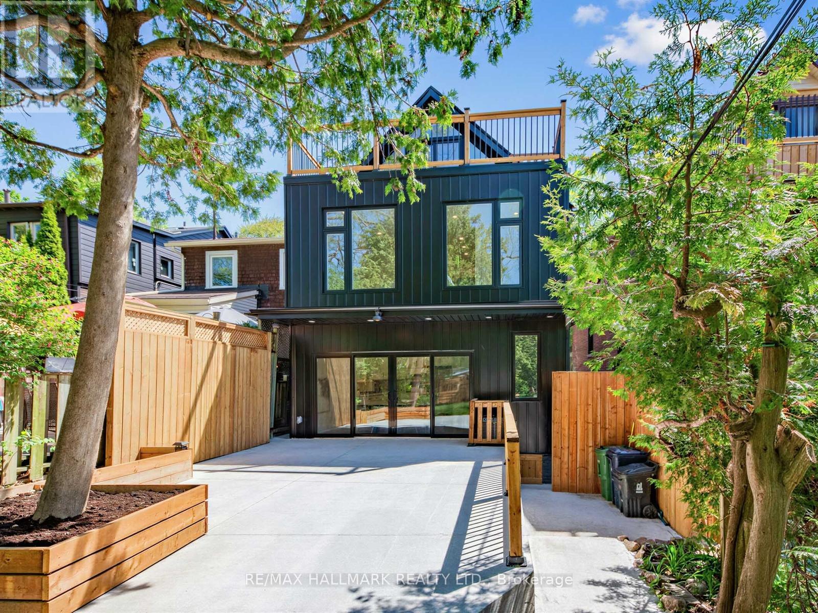 208 Gainsborough Road, Toronto, ON