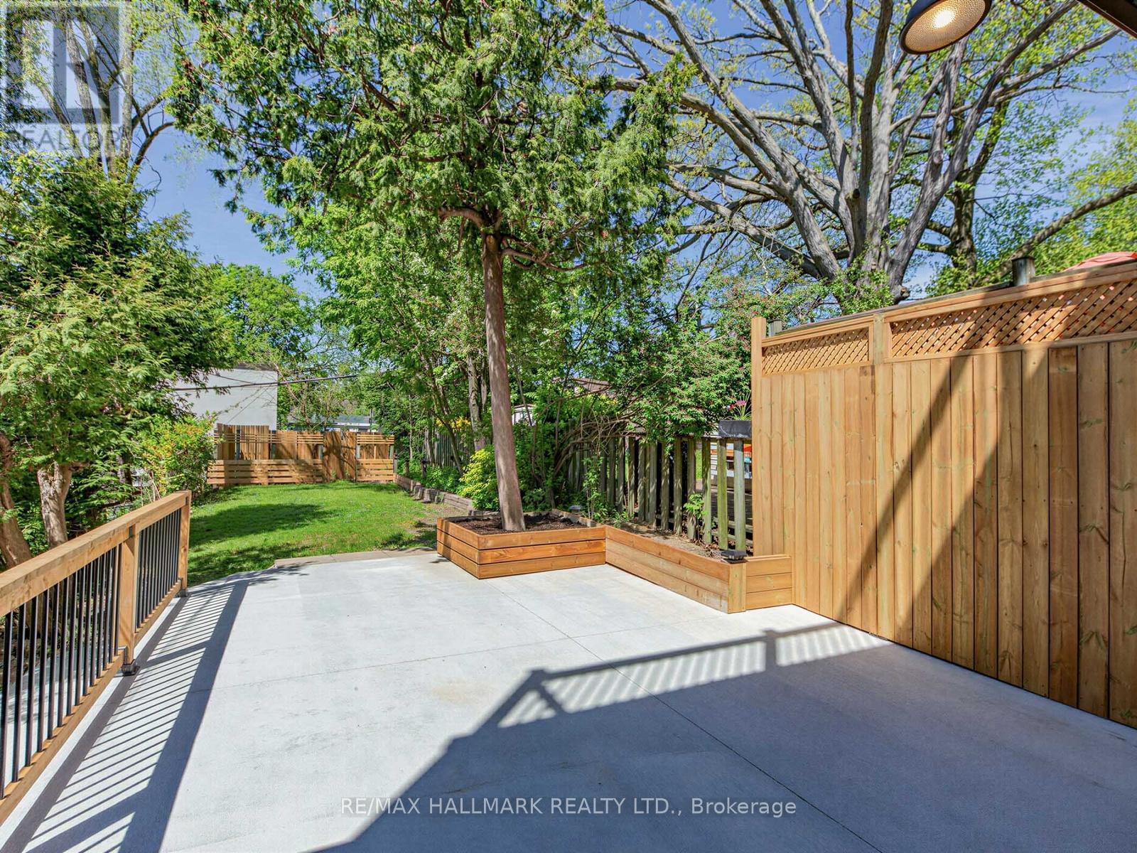 208 Gainsborough Road, Toronto, ON