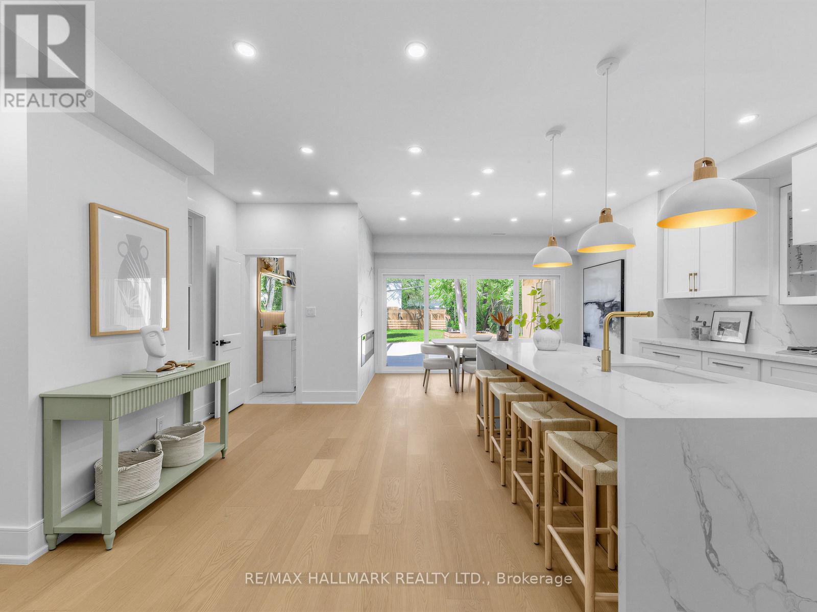 208 Gainsborough Road, Toronto, ON