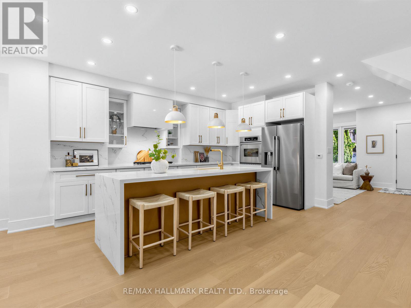 208 Gainsborough Road, Toronto, ON