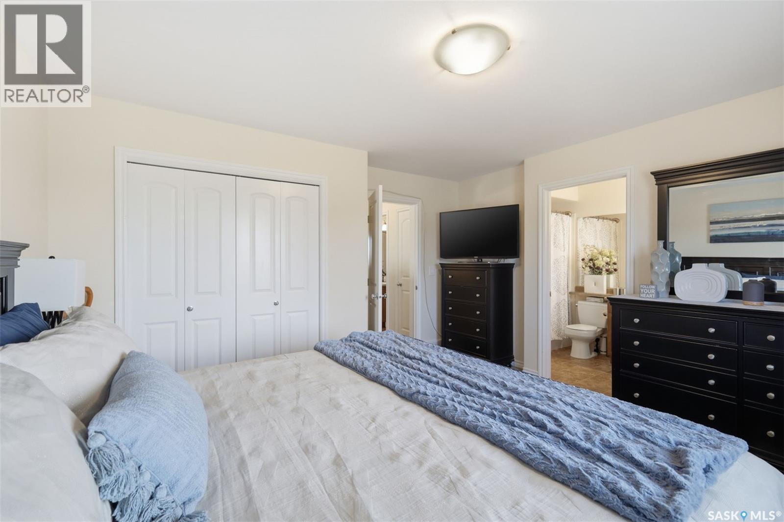 646 Hampton Circle, Saskatoon, SK