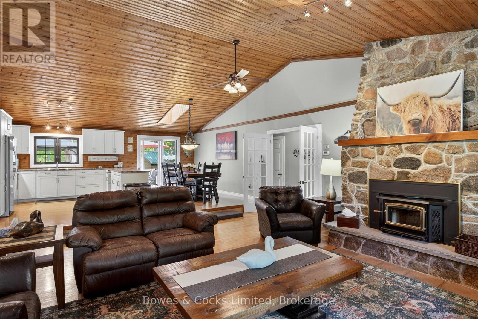 1 Graham Drive, Kawartha Lakes (Fenelon Falls), ON