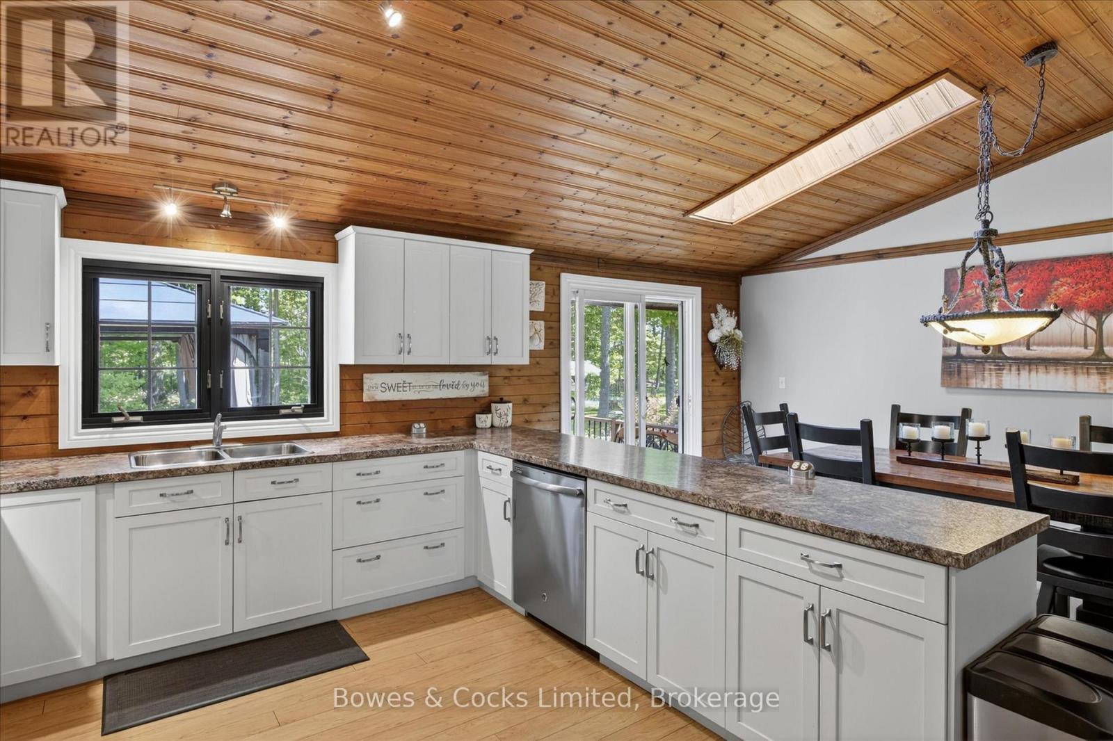 1 Graham Drive, Kawartha Lakes (Fenelon Falls), ON