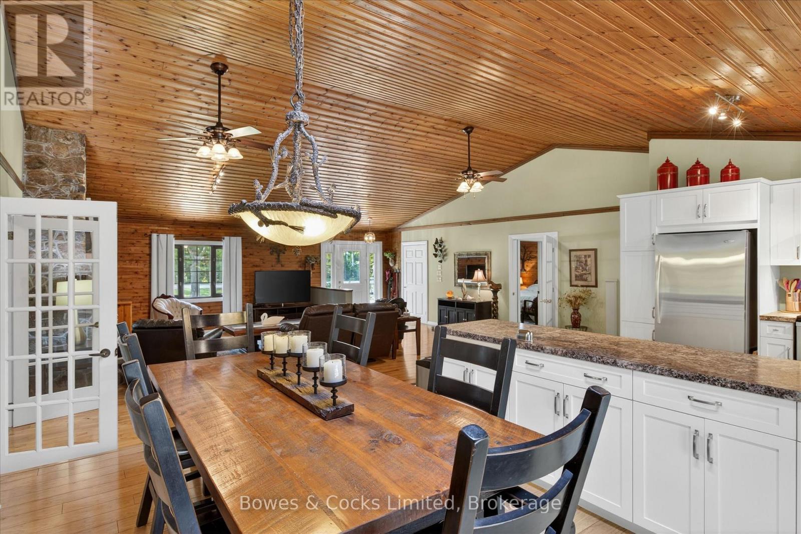 1 Graham Drive, Kawartha Lakes (Fenelon Falls), ON