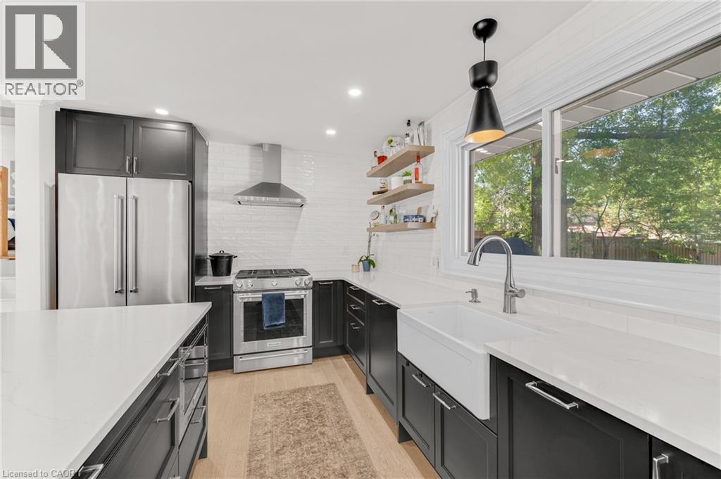 377 Duncombe Drive, Burlington, ON