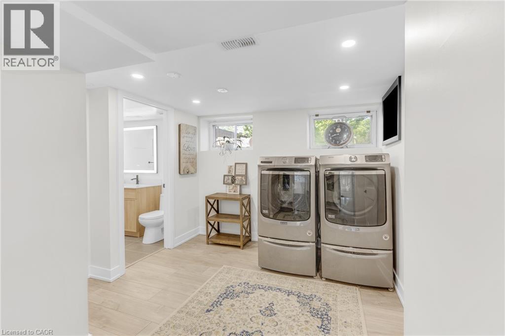 377 Duncombe Drive, Burlington, ON