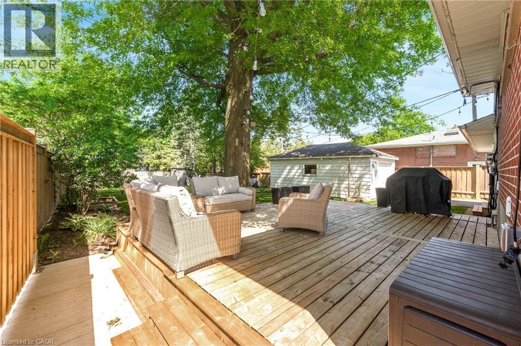 377 Duncombe Drive, Burlington, ON