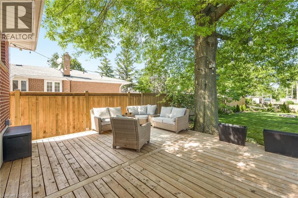 377 Duncombe Drive, Burlington, ON