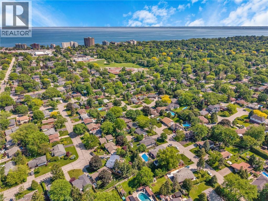 377 Duncombe Drive, Burlington, ON