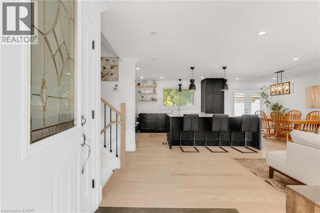 377 Duncombe Drive, Burlington, ON