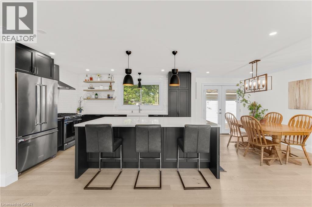 377 Duncombe Drive, Burlington, ON