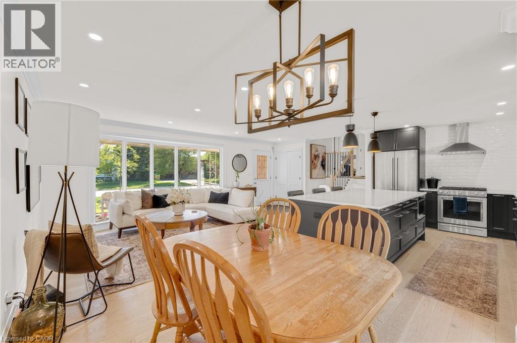 377 Duncombe Drive, Burlington, ON