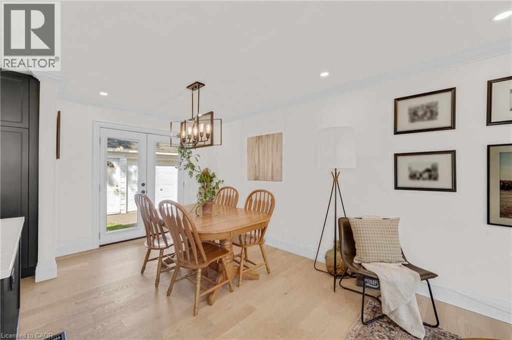 377 Duncombe Drive, Burlington, ON
