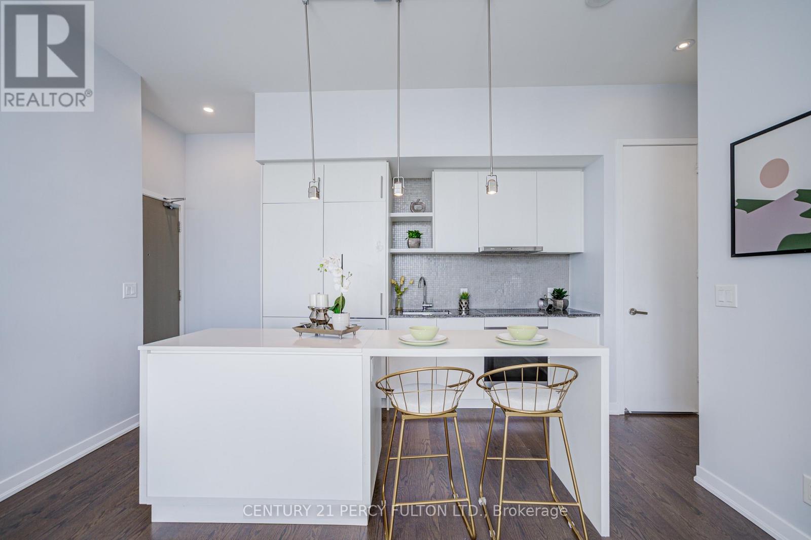 6901 - 100 Harbour Street, Toronto, ON