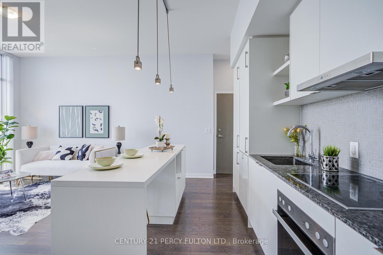 6901 - 100 Harbour Street, Toronto, ON