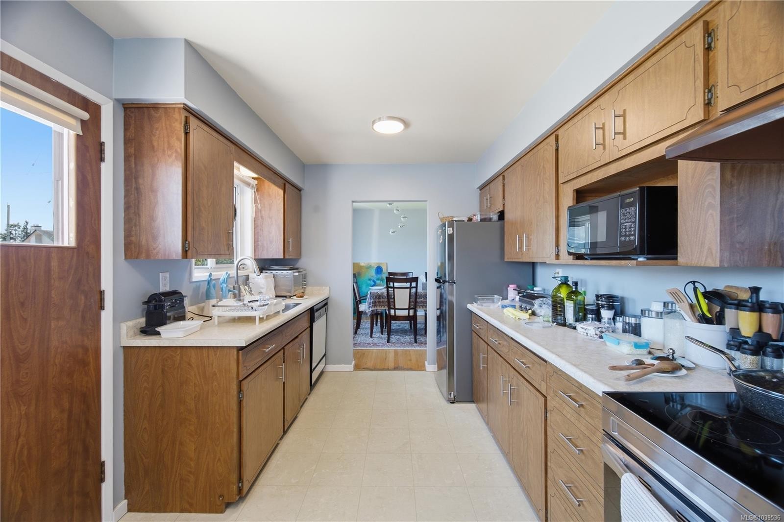 3971 Cedarwood St, Saanich, BC