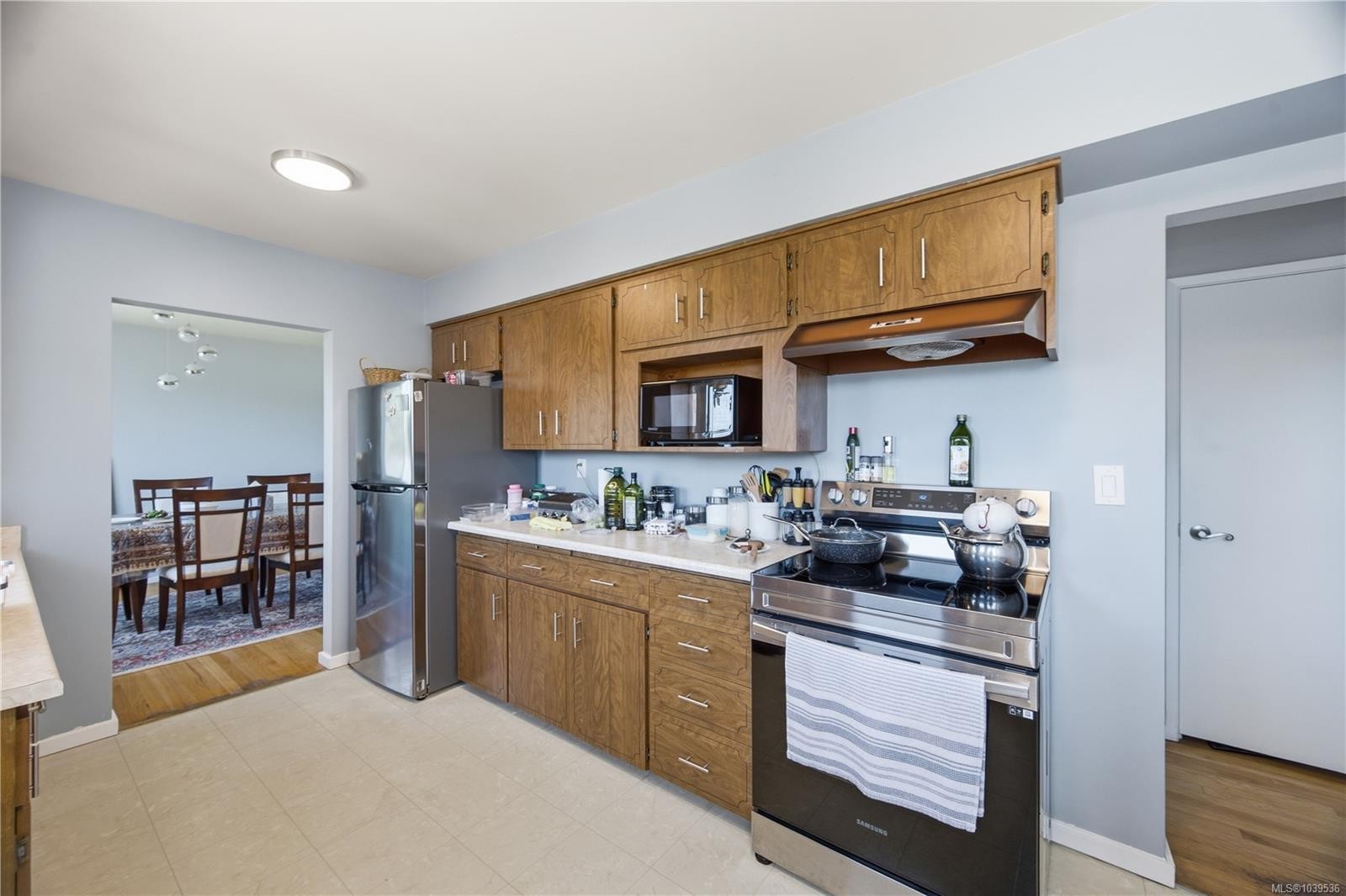 3971 Cedarwood St, Saanich, BC