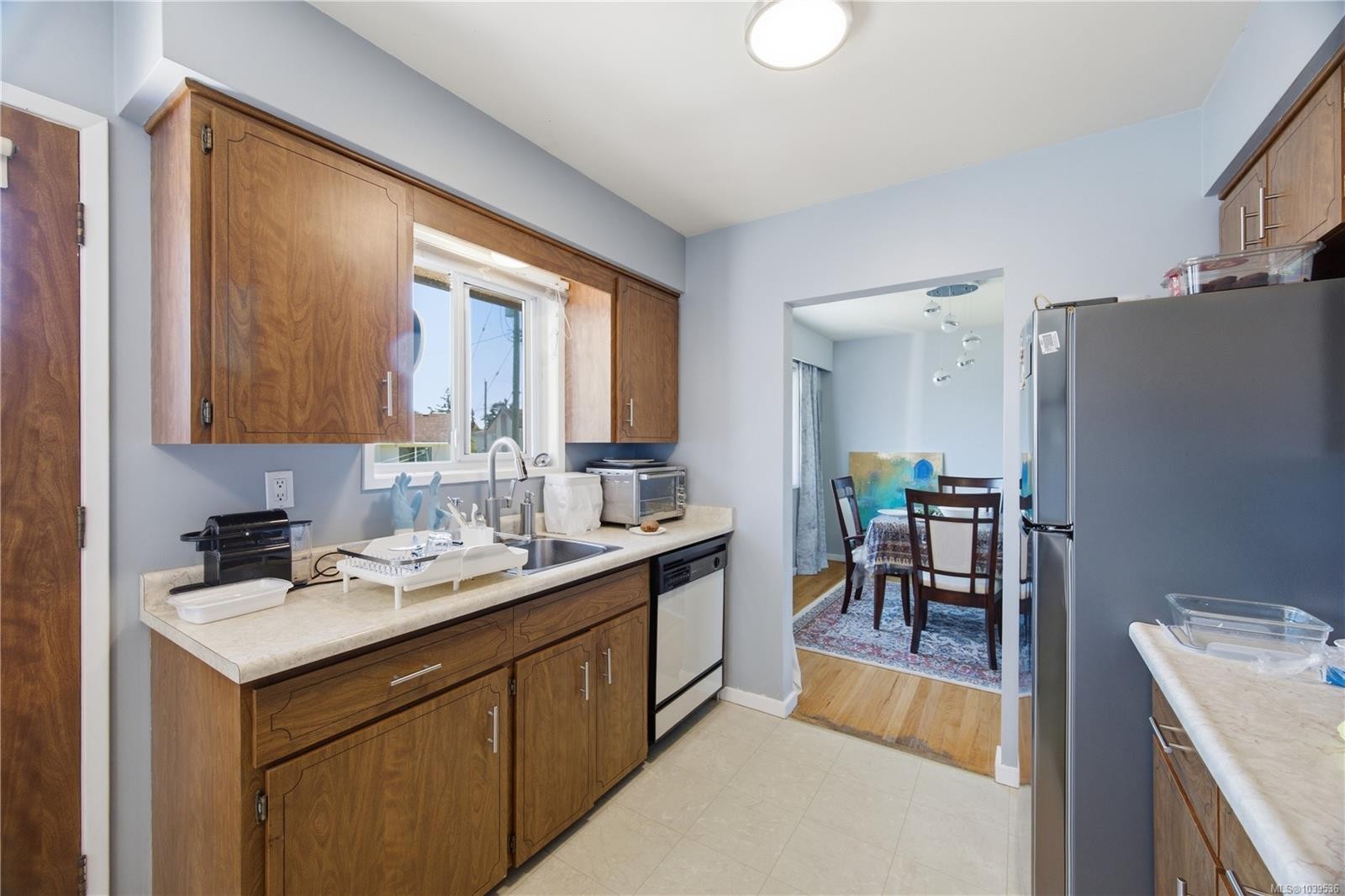 3971 Cedarwood St, Saanich, BC